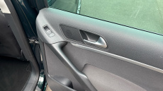 Volkswagen Tiguan 2.0 TDi BlueMotion Tech Match 5dr [2WD] Diesel Estate